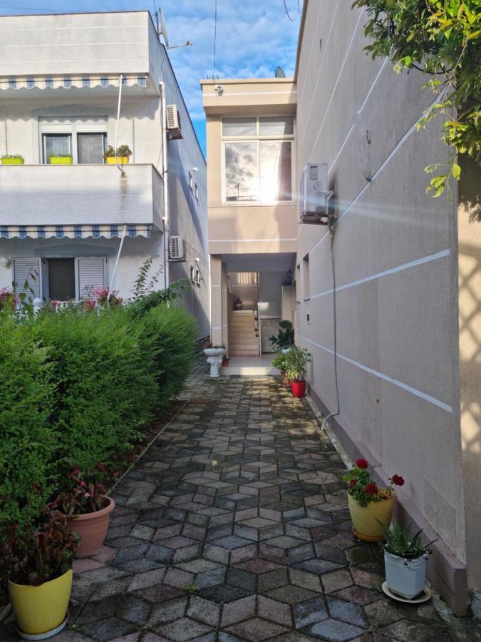 Guesthouse Novi Durres Bagian luar foto