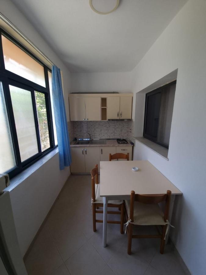 Guesthouse Novi Durres Bagian luar foto