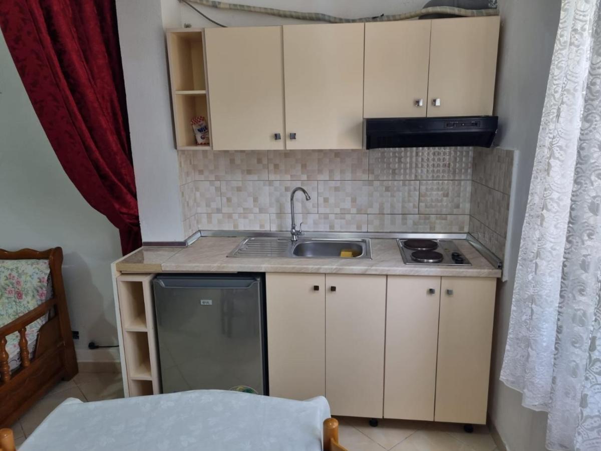 Guesthouse Novi Durres Bagian luar foto