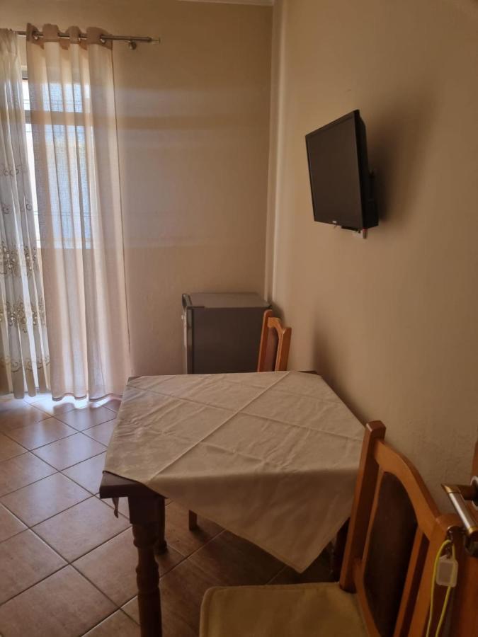 Guesthouse Novi Durres Bagian luar foto