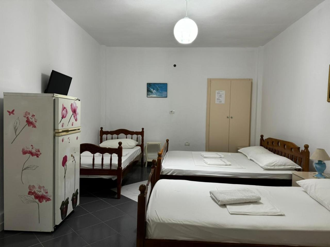 Guesthouse Novi Durres Bagian luar foto