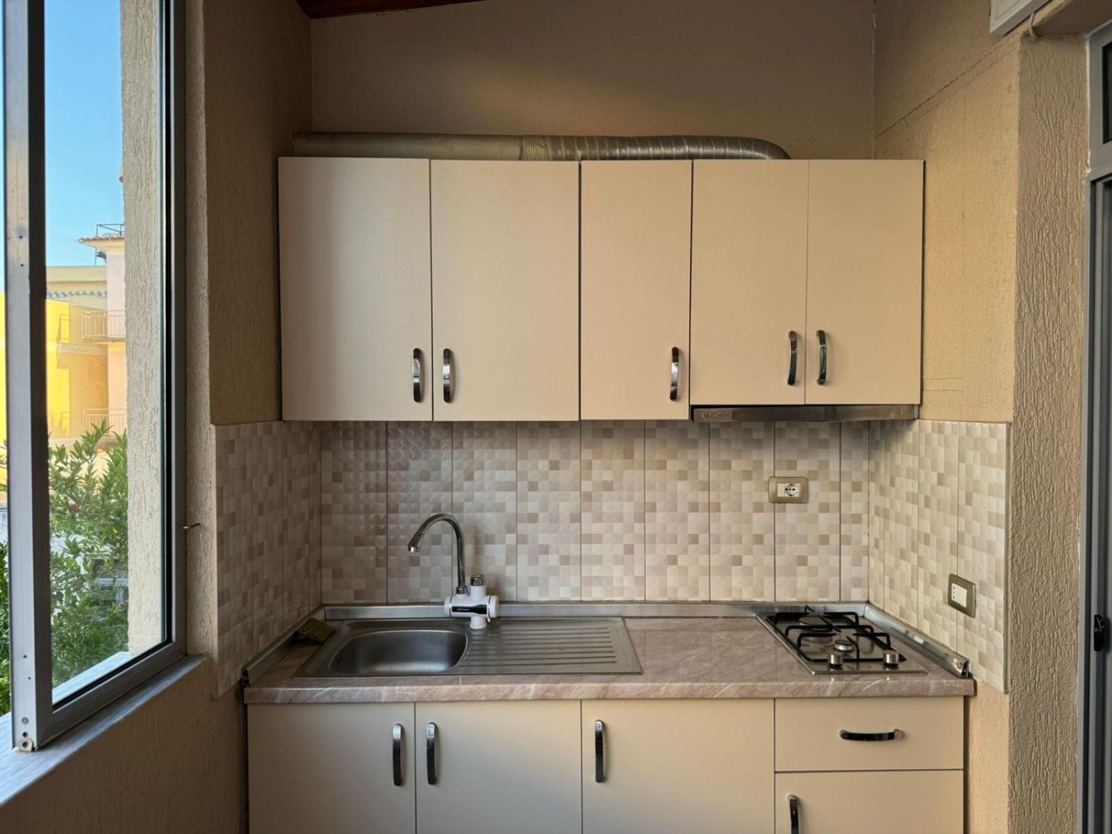 Guesthouse Novi Durres Bagian luar foto