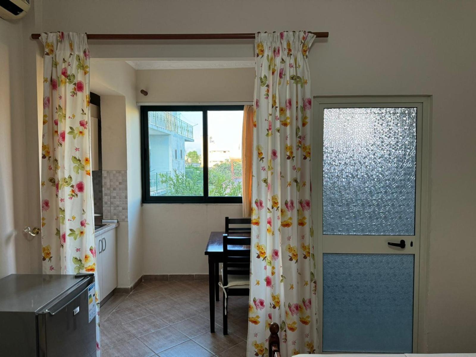 Guesthouse Novi Durres Bagian luar foto